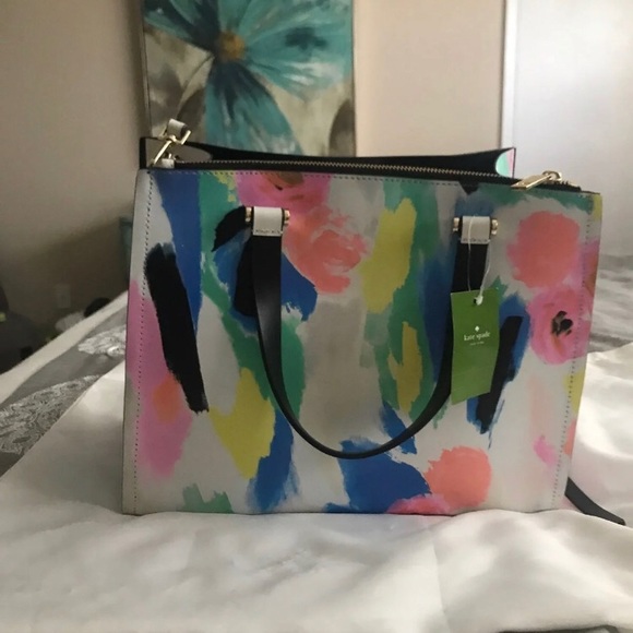 Brand new with tags Kate Spade purse! - Picture 4 of 5